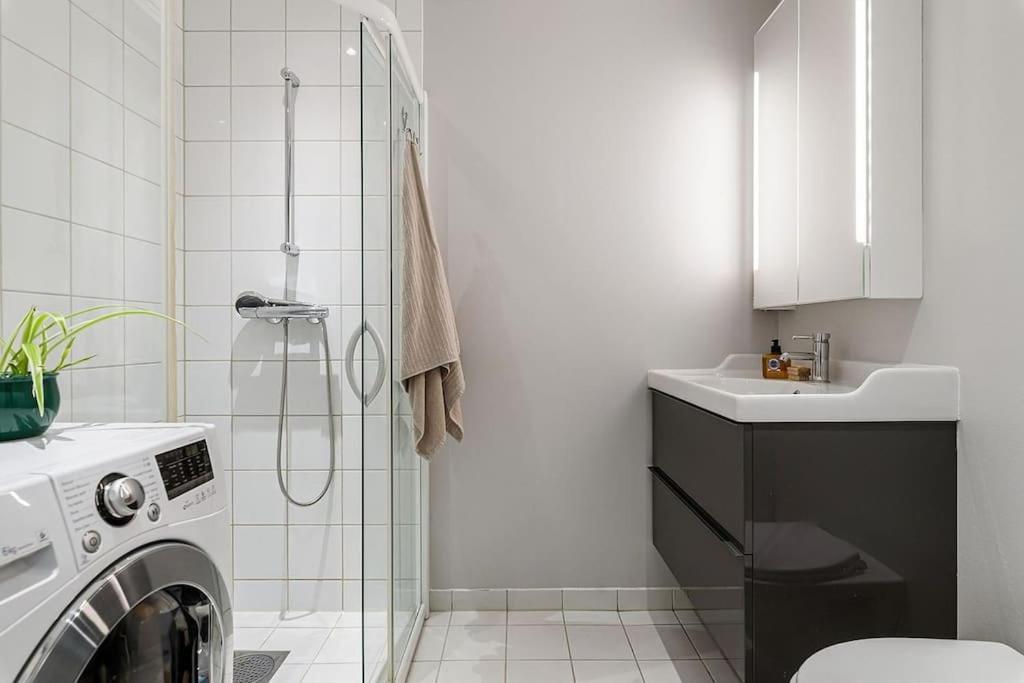Koselig Og Sentralt Midt I Fargegaten Stavanger Luaran gambar